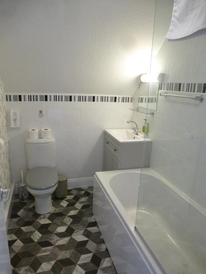 The Kenmore Guest House Llandudno Esterno foto