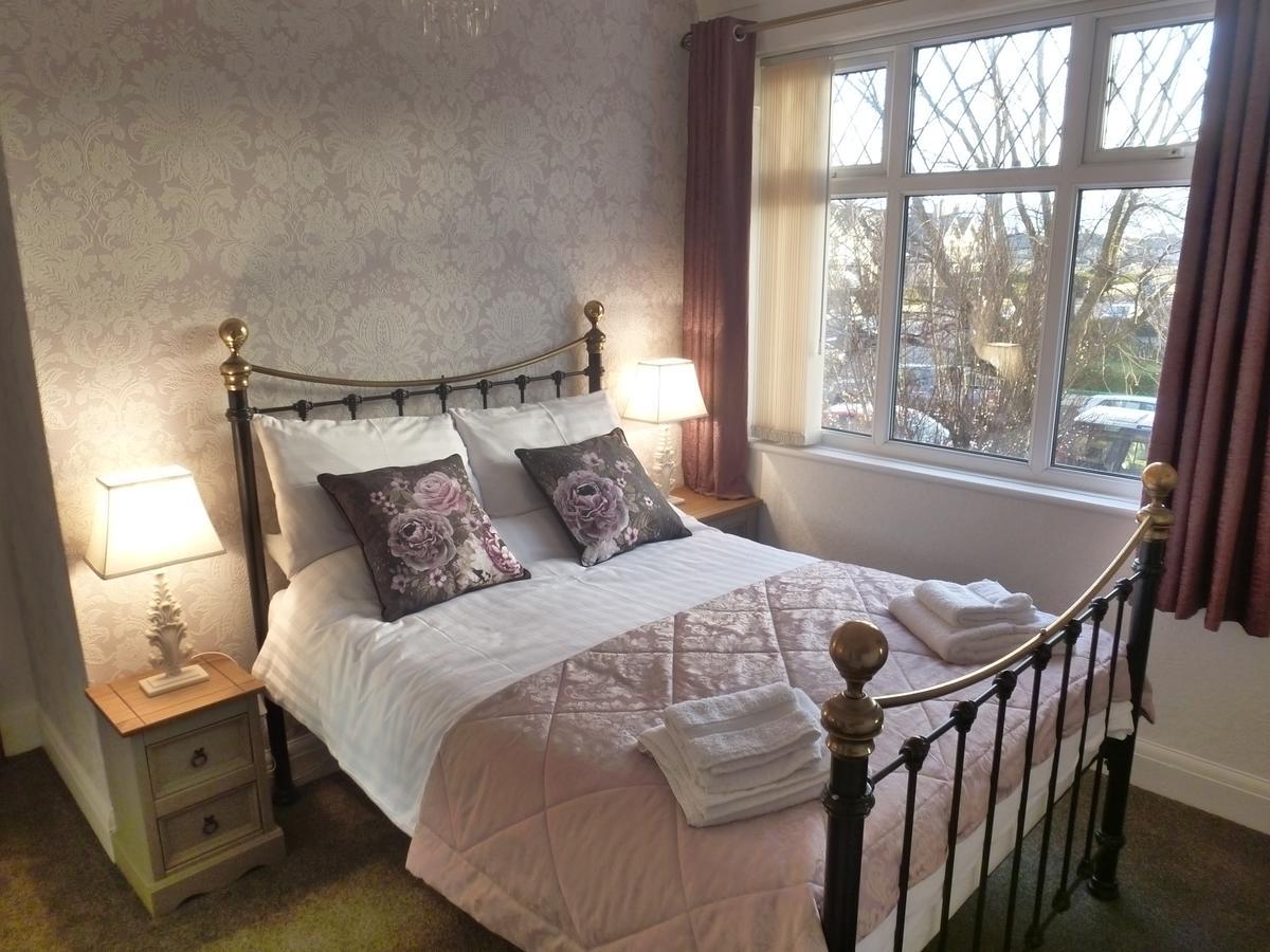 The Kenmore Guest House Llandudno Esterno foto